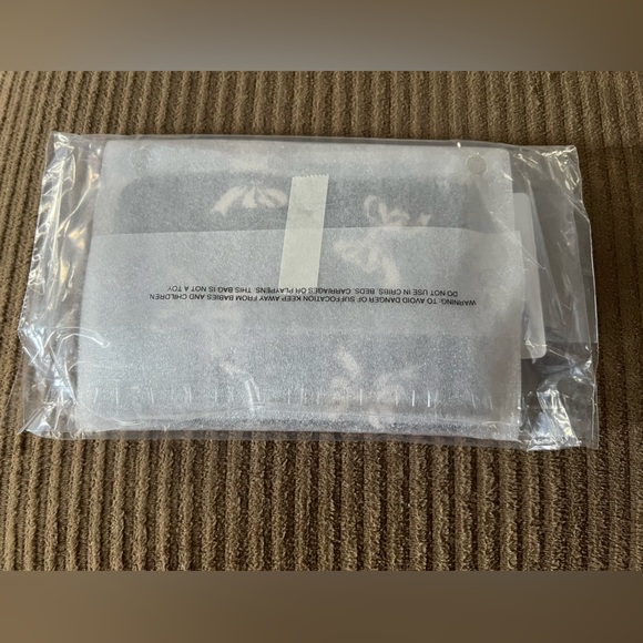COPY - Coach Corner Zip Wristlet With Bow Print nwt in packaging - Picture 5 of 5